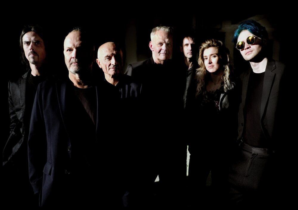 Portrait des artistes posant en clair-obscur