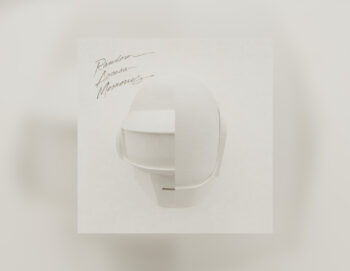 Pochette d'album Random access Memories comprenant un casque blanc sur fond blanc